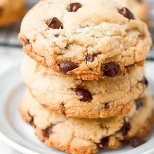 Keto Chocolate Chip Cookies